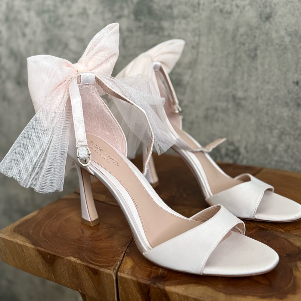 Elegant Cream Bow Heels bridal unique sandals - Picture 9 of 13